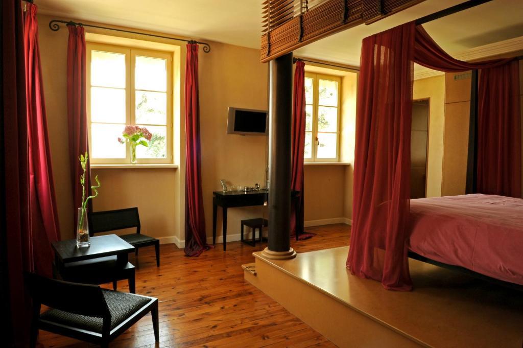 Logis De Nantas Bed & Breakfast Saint-Jean-Bonnefonds Room photo