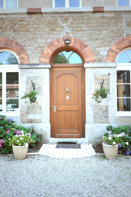 Logis De Nantas Bed & Breakfast Saint-Jean-Bonnefonds Exterior photo